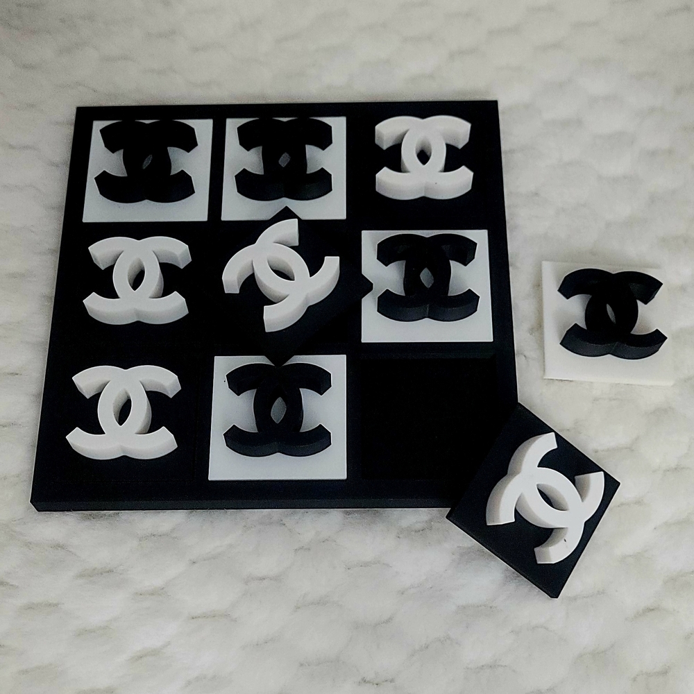 Chic Black and White Tic-Tac-Toe Board Game - Designer Style
